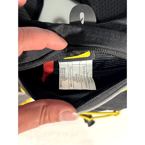 Mountainsmith TLS Buzz Lumbar Pack Black Yellow - Picture 2 of 8